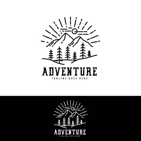 Mountain Forest Nature Emblem Hipster Pine Evergreen Tree Logo Design — Stockvektor