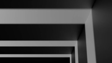 Tavanı ve duvarı görebileceğiniz ve ilginç bir şekil veren üç ön ışığı olan oda.