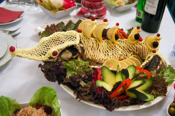 Sturgeon Baked Oven Royal Decoration — 图库照片