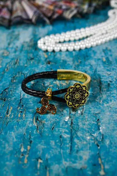 Buta Pattern Jewelry Bracelet Leather Belt Azerbaijan National Pattern Antique — Φωτογραφία Αρχείου
