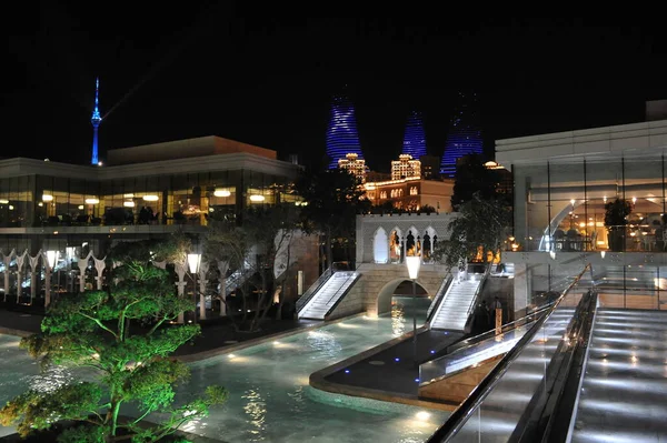 Panorama Night View Venice Azerbaijan Flame Tower — Stock Photo, Image