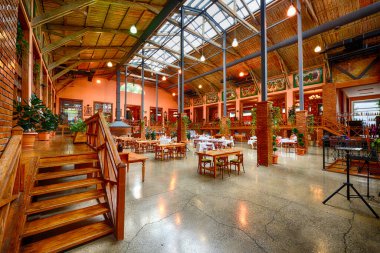 Azerbaycan Bakü geçidi Bakü mimari binasının merkezinde.