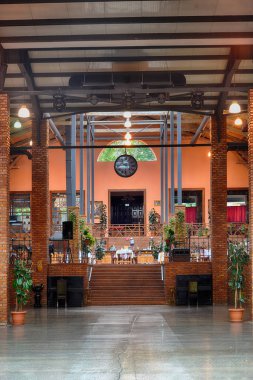 Azerbaycan Bakü geçidi Bakü mimari binasının merkezinde.