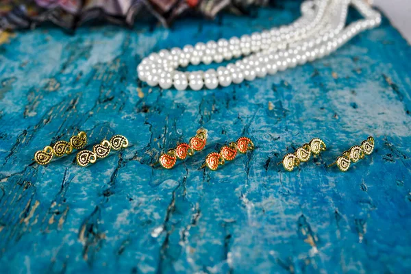 Buta Pattern Earring Jewelry Azerbaijan National Pattern Antiques National Treasure —  Fotos de Stock