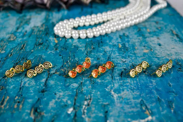 Buta Pattern Earring Jewelry Azerbaijan National Pattern Antiques National Treasure — Foto de Stock