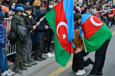 Azerbaycan 'ın Nazilere karşı zafer günü, Azerbaycan' ın Bakü 'deki Ermeni geçit törenine karşı zaferidir. Anavatanımızın savunucuları gururumuzdur. Azerbaycan Engelli Savaş Gazileri Ordusu.