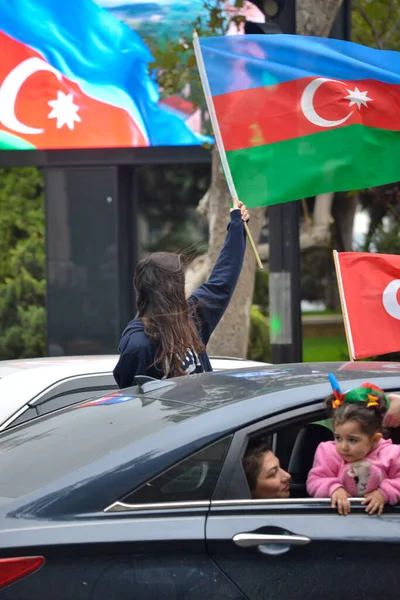 Азербайджанський Народ Святкує Перемогу Денній Війні Вірменським Триколором Азербайджану — стокове фото