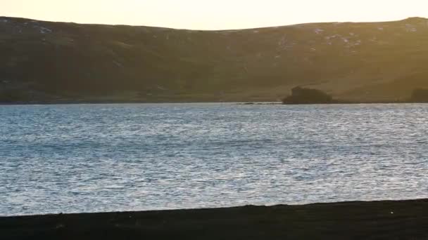 Volkanik İzlanda manzarası, güzel soyut gün batımı manzarası, İskandinav İnanılmaz Doğa — Stok video