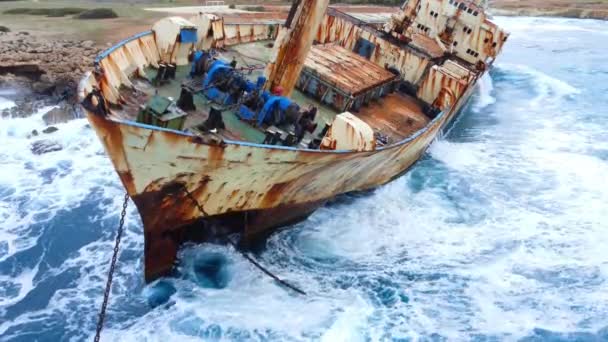 Gemi Enkazı Enkaz Batık Gemi Denizde Veya Okyanusta Çevresel Felaket — Stok video