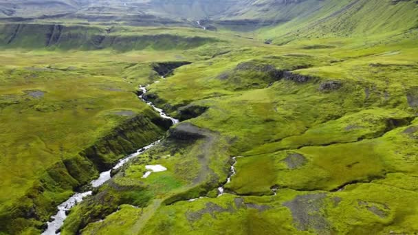 Islandia Volcánica Paisaje Otoño Estación Musgo Amarillo Extraña Vista Aérea — Vídeos de Stock