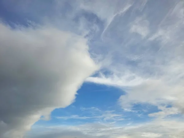 Beautiful Unique Cloud Blue Sky — Fotografia de Stock