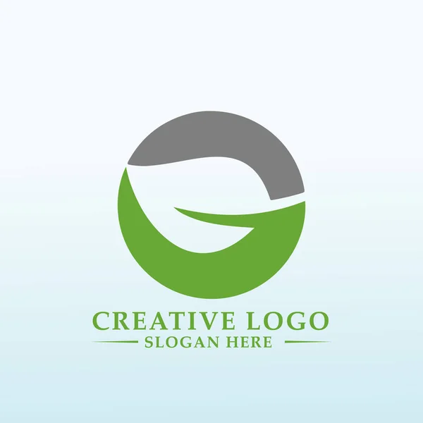 Grön Naturlig Logotyp Design Idé — Stock vektor