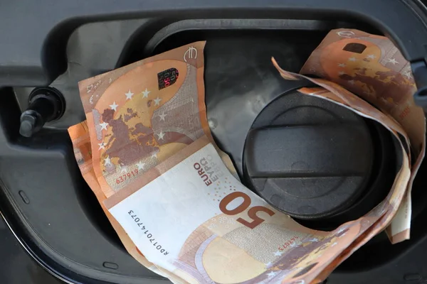 Euro Money Car Fuel Tank Opening Representing Expensive Gas Fuel — Stockfoto