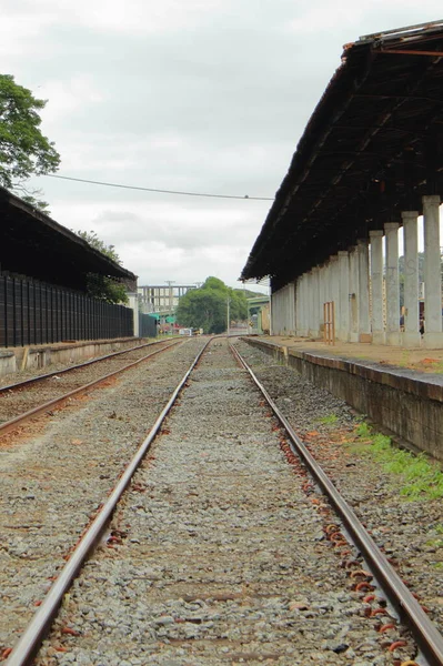 Empty Railroad Track Going Old City Station Perspective View High — Stok fotoğraf