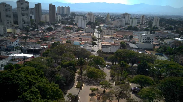 Vista Aérea Taubate Praça Santa Terezinha Com Cordilheira Mantiqueira Fundo — Fotografia de Stock