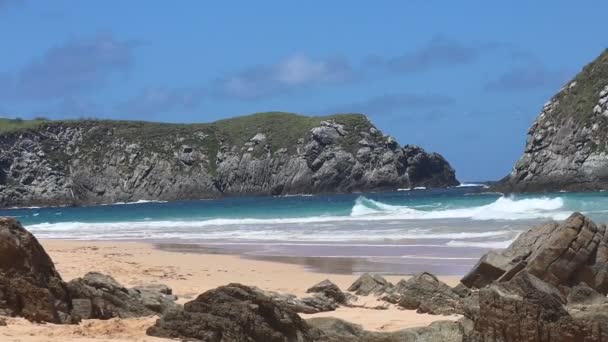 Waves Breaking Leao Beach Winter Season Fernando Noronha Archipelago Brazil — Stock video