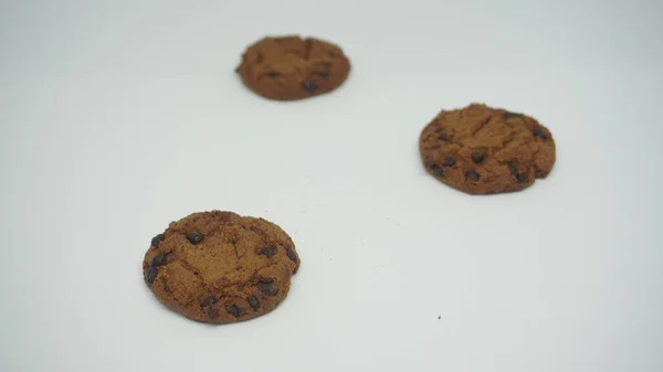 Cookies Aux Pépites Chocolat Sur Fond Blanc — Photo