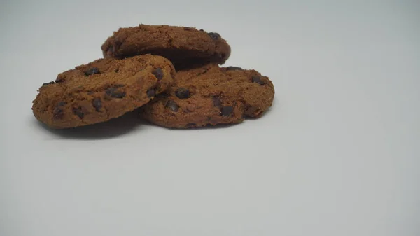Cookie Uri Cip Ciocolată Fundal Alb — Fotografie, imagine de stoc