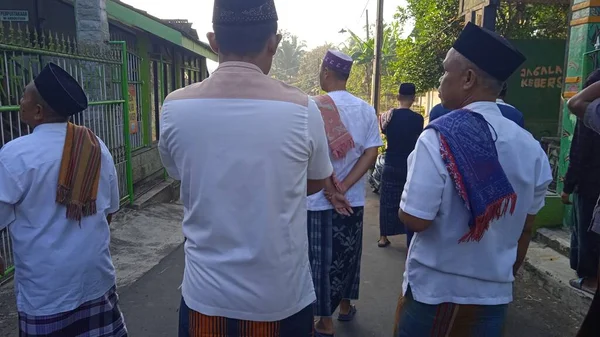 Defocused Photo People Who Praying Eid Adha Praying Sholat Mosque — Foto Stock