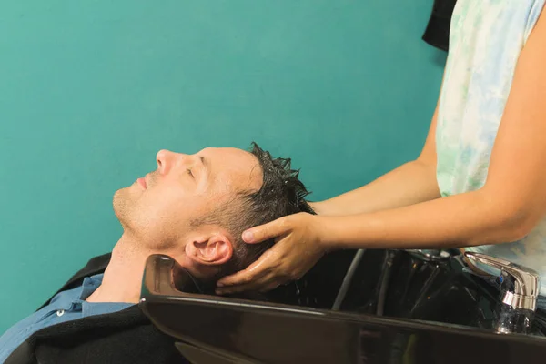 Massage Head Washing Men — Stock Photo, Image