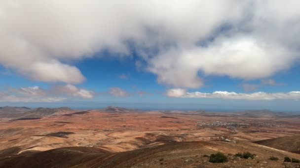 Piękny Widok Wyspę Fuerteventura Suchych Obszarów Morze Tle — Wideo stockowe