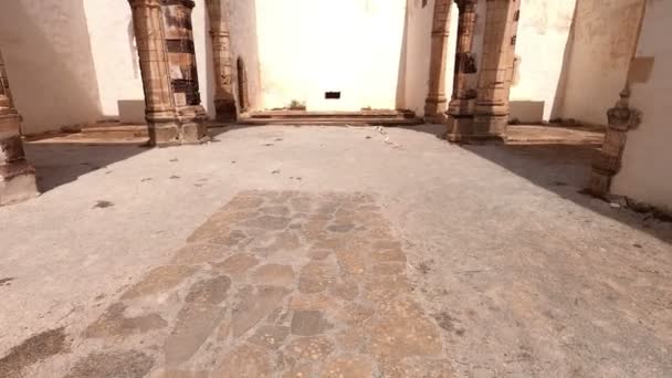 弗尔特文图拉的贝当古里亚方济各会修道院的废墟 可以看到蓝天 — 图库视频影像