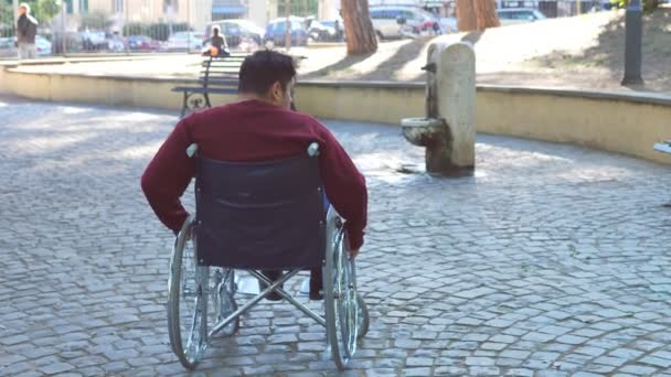 Инвалидность Параплегия Молодой Человек Физической Инвалидностью Инвалидной Коляске — стоковое видео