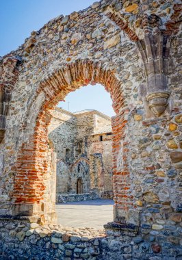 Santa Mara de Carracedo Manastırı İber Yarımadası 'ndaki Bierzo Leones' da yer almaktadır.