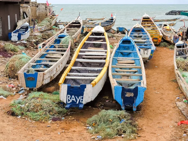Senegal 'in Afrika kıyısındaki Cayucos adaları
