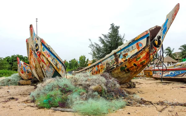 Senegal 'in Afrika kıyısındaki Cayucos adaları