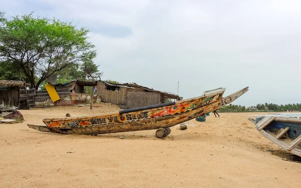Senegal 'in Afrika kıyısındaki Cayucos adaları