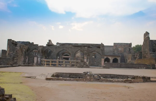 Jahaj Mahal Corridor Blue Sky View — 图库照片