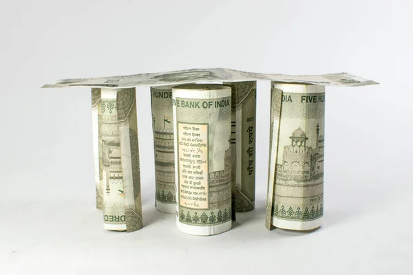 500 Rupi Banknot Yuvarlandı Hint Para Birimi Izole Banknotlar — Stok fotoğraf