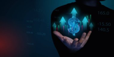 Bir dolar para birimi sembolü gösteren bir işadamı, bankacılık finans ve teknoloji kavramı