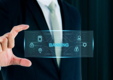 Holografik bankacılık metni, ticaret, iş ve yatırım ekranı gösteren bir işadamı