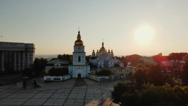 Ukrayna Nın Başkenti Kyiv Deki Dnipro Nehri Kıyısındaki Aziz Michaels — Stok video