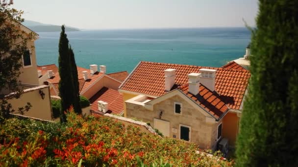 Casco Antiguo Con Tejados Rojos Fachada Piedra Montenegro Costa Kotor — Vídeos de Stock