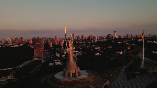 Fly Motherland Monument Dawn Kyiv Ukraine Cinematic Drone Footage High — Video Stock