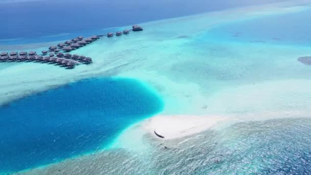 Океаническая Впадина Среди Коралловых Рифов Мальдивах Индийском Океане Водные Виллы — стоковое видео