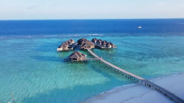 Aerial View Water Bungalows Vakkaru Island Maldives Coral Island Indian — Wideo stockowe