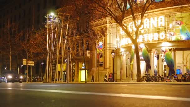 Teatro Coliseum Night Traffic Passes Theatre Barcelona Catalonia Spain High — Vídeos de Stock