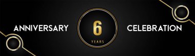 Altıncı ve gümüş halka çizgileri ve siyah arkaplanda çerçeveleri olan 6. yıl dönümü kutlaması logosu. Düğünler için özel tasarım, tebrik kartları, mezuniyet, doğum günü partisi, tören.