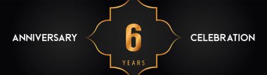 Siyah arka planda Arap tarzı altın çerçeveli 6. yıl dönümü logosu. Kutlama etkinlikleri, afişler, afişler, mezuniyet, düğünler, doğum günü partisi ve tebrik kartları için özel tasarım..