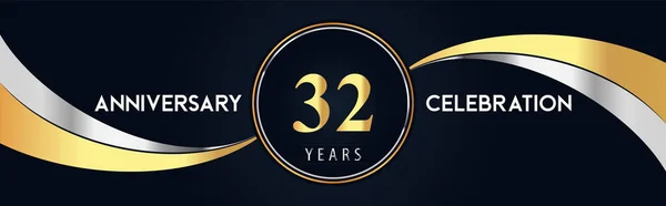 Siyah Inci Arka Planda Altın Gümüş Şekilli Yıllık Kutlama Logosu — Stok Vektör