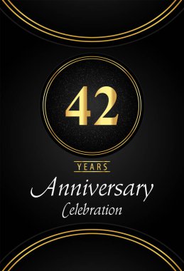 Gümüş noktalı 42 yıllık kutlama amblemi ve siyah arka planda altın yüzük sınırları. Poster, pankart, düğünler, doğum günü partisi, kutlama etkinlikleri, tebrik kartları için özel tasarım..