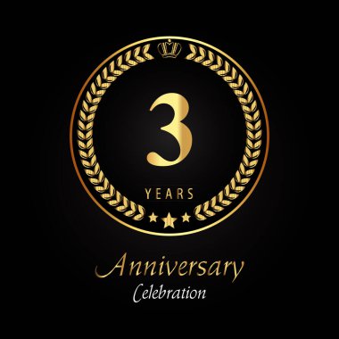 Üzerinde altın defne çelenkleri, altın taç ve siyah arka planda izole edilmiş altın yıldız bulunan 3. yıl dönümü logosu. Mutlu yıllar, düğünler, tebrik kartları, afişler, mezuniyet, tören için özel tasarım..