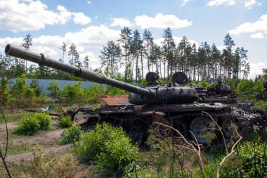 Ukrayna 'da savaş. Kyiv bölgesinde patlayan askeri teçhizat.