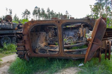 Ukrayna 'da savaş. Kyiv bölgesinde patlayan askeri teçhizat.