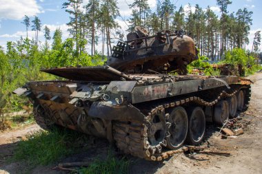 Ukrayna 'da savaş. Kyiv bölgesinde patlayan askeri teçhizat.