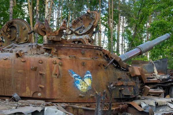 Ukrayna 'da savaş. Kyiv bölgesinde patlayan askeri teçhizat.